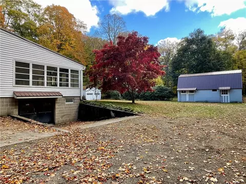 Exterior - 1045 Shoemaker Rd, Webster, NY 14580 photo 3 of 8