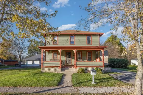 42 Stephens St, Clifton Springs, NY 14432