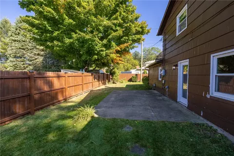 8 Flagstaff Dr, Irondequoit, NY 14622 photo 30