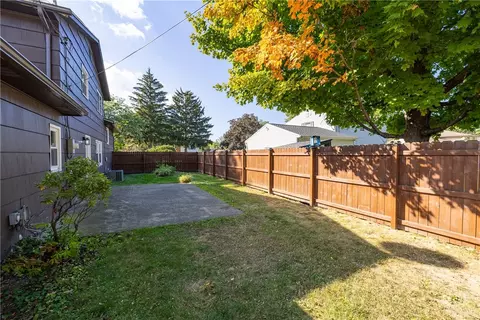 8 Flagstaff Dr, Irondequoit, NY 14622 photo 29