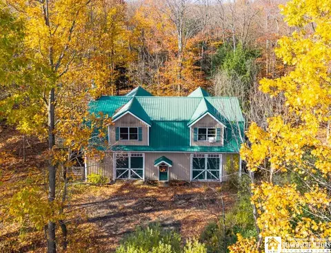 4174 Osborne Rd, Pomfret, NY 14063