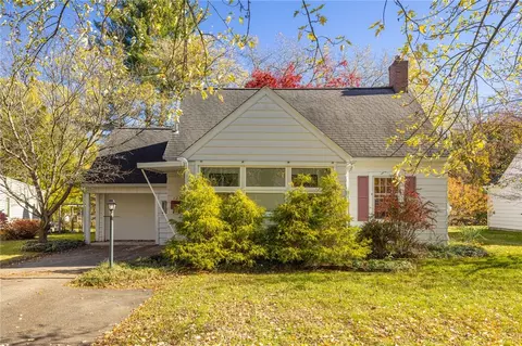 123 Rowley Dr, Gates, NY 14624