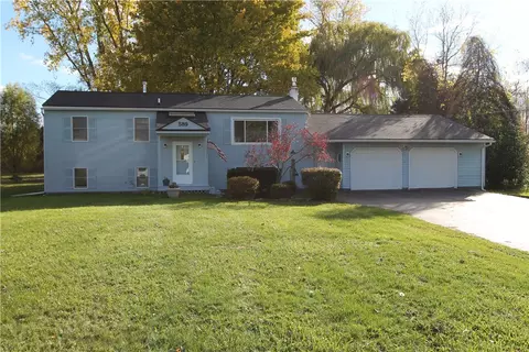 589 Clarkson Hamlin Tl Rd, Hamlin, NY 14464