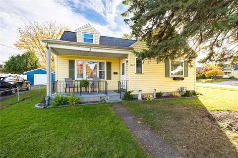 5 Brett Rd, Irondequoit, NY 14609