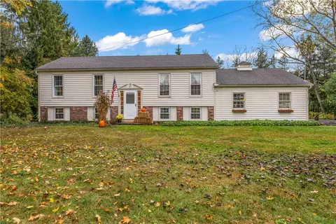 765 Stone Rd, Pittsford, NY 14534