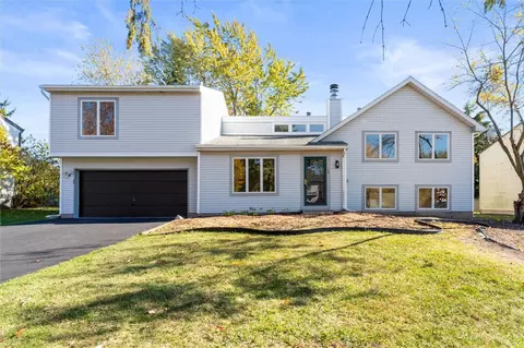 56 Prairie Trl, West Henrietta, NY 14586