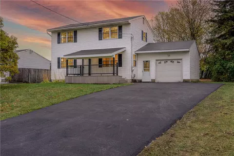 38 Campus Dr, Rochester, NY 14623