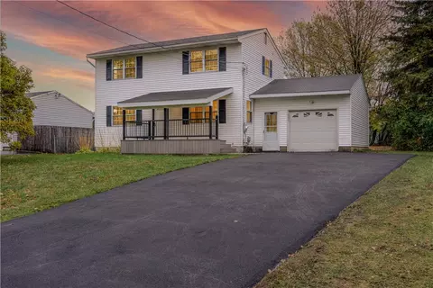 38 Campus Dr, Rochester, NY 14623