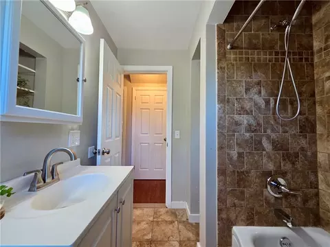 Bath - 222 Vinal Ave, Irondequoit, NY 14609 photo 3 of 3