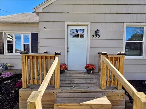 Exterior - 222 Vinal Ave, Irondequoit, NY 14609 photo 4 of 7