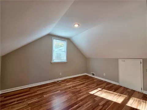 Bedroom - 222 Vinal Ave, Irondequoit, NY 14609 photo 7 of 8