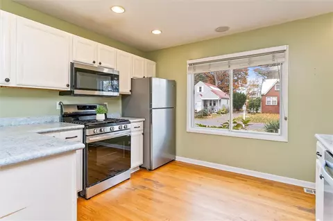 227 Walzer Rd, Irondequoit, NY 14622 photo 17