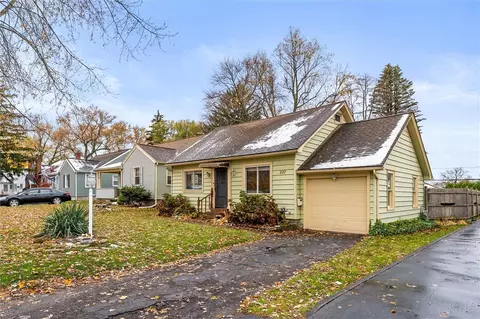 227 Walzer Rd, Irondequoit, NY 14622 photo 3