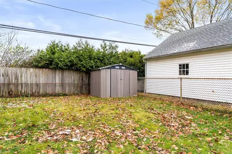 227 Walzer Rd, Irondequoit, NY 14622 photo 45