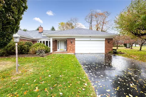 3 Powdermill Dr, Perinton, NY 14534
