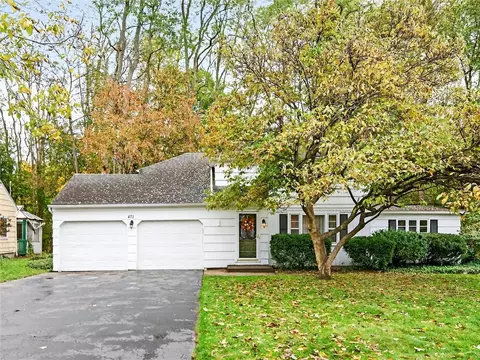 471 Weidel Rd, Webster, NY 14580