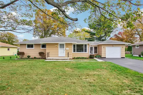 384 Buckman Rd, Greece, NY 14615