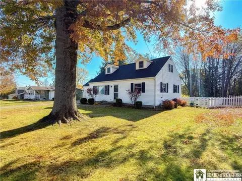 45 Delevan Ave, Jamestown, NY 14701