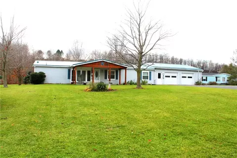 1861 Shuler Rd, Arcadia, NY 14489