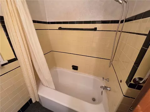 Bath - 103 Lynette Dr, Greece, NY 14616 photo 2 of 3