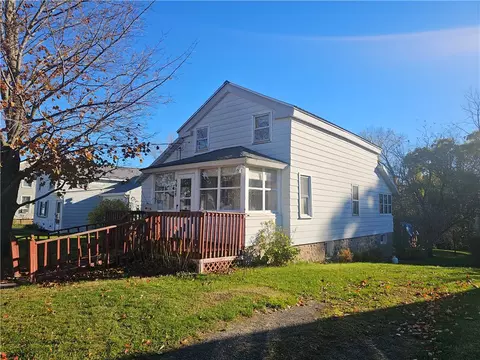 3928 W Walworth Rd, Macedon, NY 14502