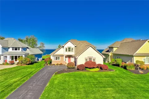 395 Coastal View Dr, Webster, NY 14580