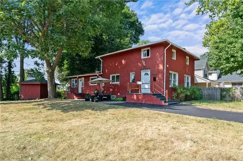 147 Hager Rd, Greece, NY 14616