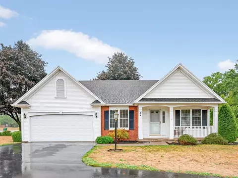 84 Brownstone Ln, Greece, NY 14615