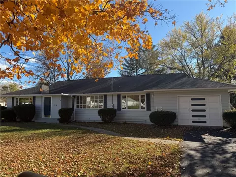 36 Shannon St, Bath, NY 14810