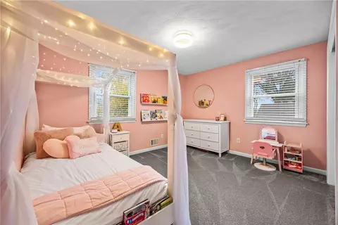 Bedroom - 121 Anytrell Dr, Webster, NY 14580 photo 3 of 6