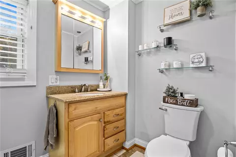 Bath - 121 Anytrell Dr, Webster, NY 14580 photo 2 of 3
