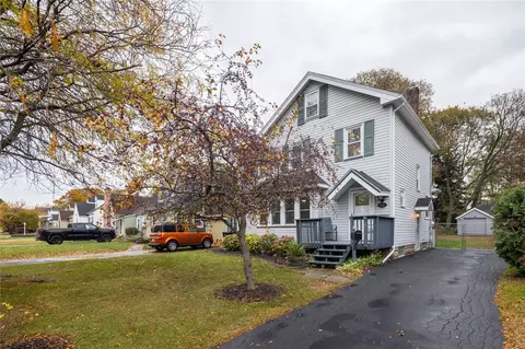 49 Orland Rd, Irondequoit, NY 14622