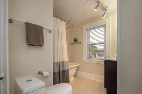 Bath - 49 Orland Rd, Irondequoit, NY 14622 photo 2 of 2