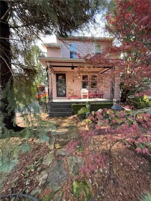 75 Dorothy Ave, Rochester, NY 14615