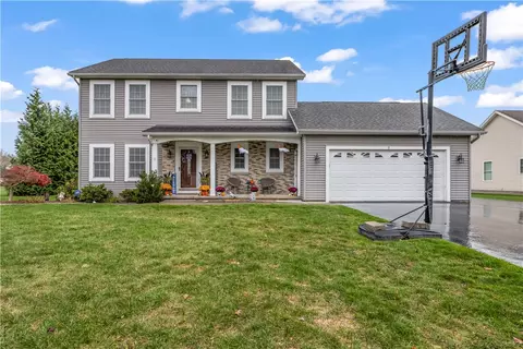 9 Brongo Ln, Spencerport, NY 14559