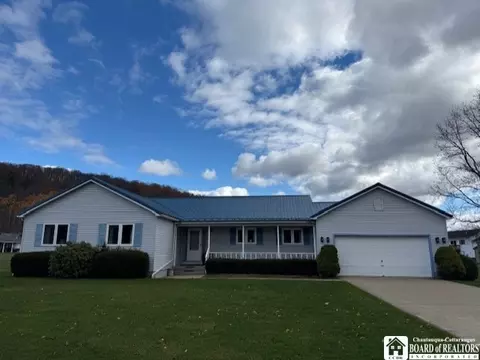 12 Sunburst Ln, Allegany, NY 14706