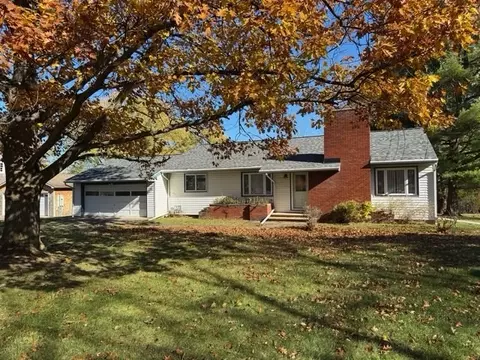 99 Slosson Ln, Geneva, NY 14456