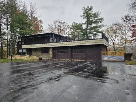 740 Larchmont Rd, Elmira, NY 14905