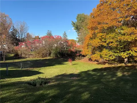 Exterior - 122 W William St, Bath, NY 14810 photo 2 of 4