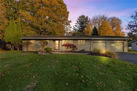 38 White Village Dr, Rochester, NY 14625