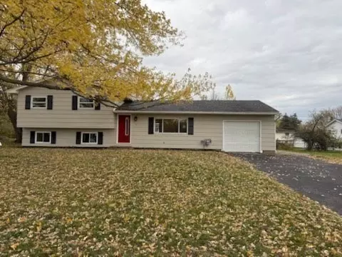 12 Timothy Ct, Rochester, NY 14623