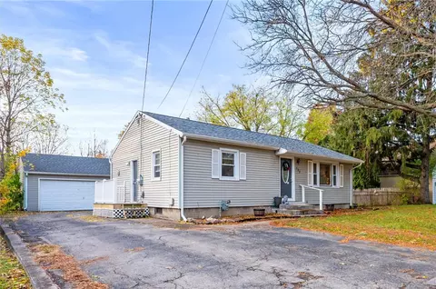 127 Taft Ave, Irondequoit, NY 14609