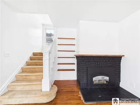 Living - 104 Garfield Ct, Olean, NY 14760 photo 3 of 7