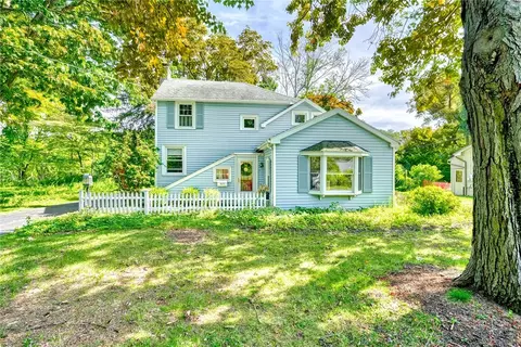 1023 Brown Rd, Irondequoit, NY 14622