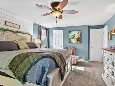 Bedroom - 71 Pinebrook Dr, Greece, NY 14616 photo 2 of 4