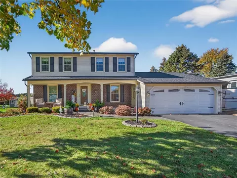 71 Pinebrook Dr, Greece, NY 14616
