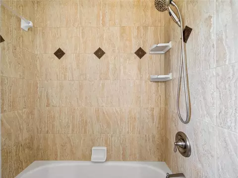 Bath - 71 Pinebrook Dr, Greece, NY 14616 photo 3 of 4