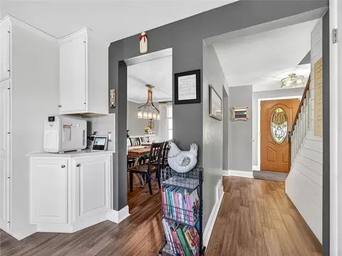 Entry Way - 71 Pinebrook Dr, Greece, NY 14616 photo 3 of 5