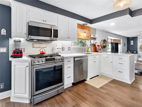 Kitchen - 71 Pinebrook Dr, Greece, NY 14616 photo 2 of 4