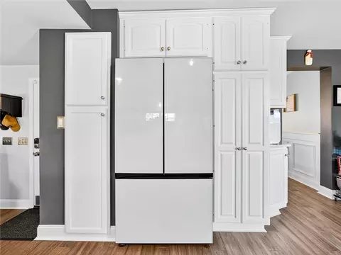 Kitchen - 71 Pinebrook Dr, Greece, NY 14616 photo 3 of 4